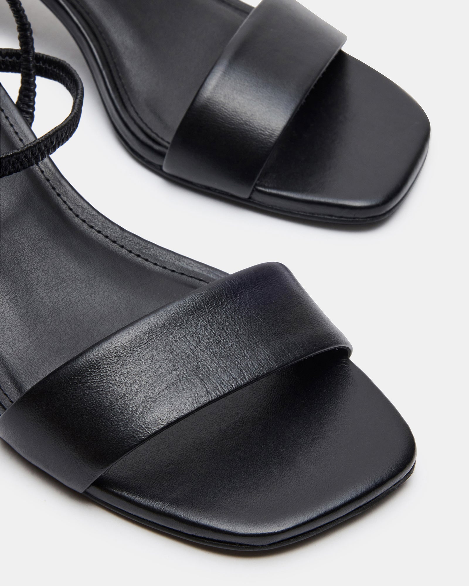 RIELLA BLACK LEATHER
